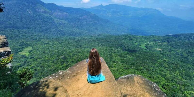 knuckles-tuk-tuk-safari-short-hiking