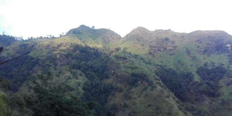 knuckles-tuk-tuk-safari-short-hiking