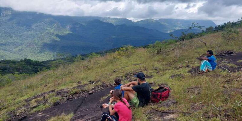 knuckles-tuk-tuk-safari-short-hiking