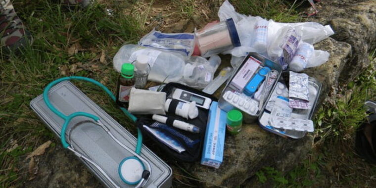 knuckles-wilderness-waterfall-trekcomprehensive-adventure