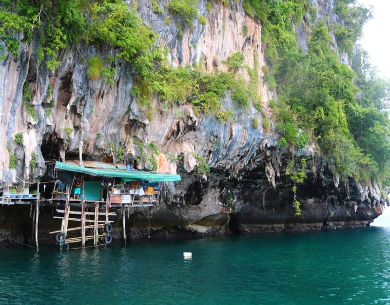 ko-lanta-4-islands-and-emerald-cave-day-tour-by-speedboat