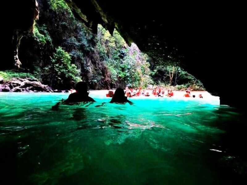 Ko Lanta: Private 4 Islands Tour by Longtail Boat - Transportation and Group Size