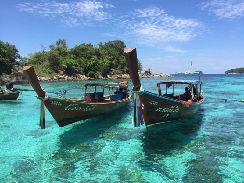 ko-lipe-outside-zone-snorkeling-trip-by-longtail-boat