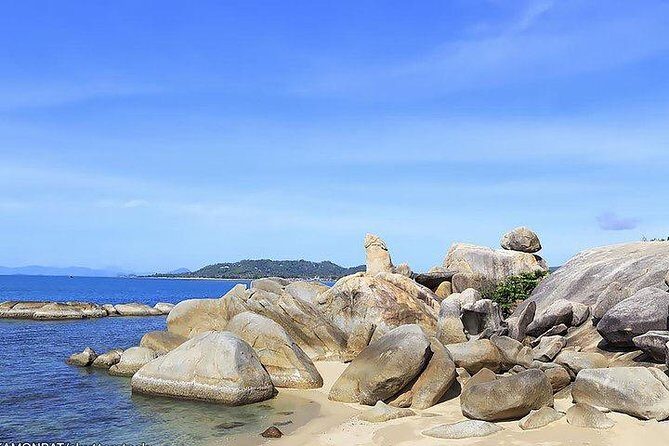 Ko Samui City Tour including Wat Phra Yai, Lat Ko Viewpoint, Hin Ta Hin Yai Rock - A Deep Dive into the Koh Samui City Tour