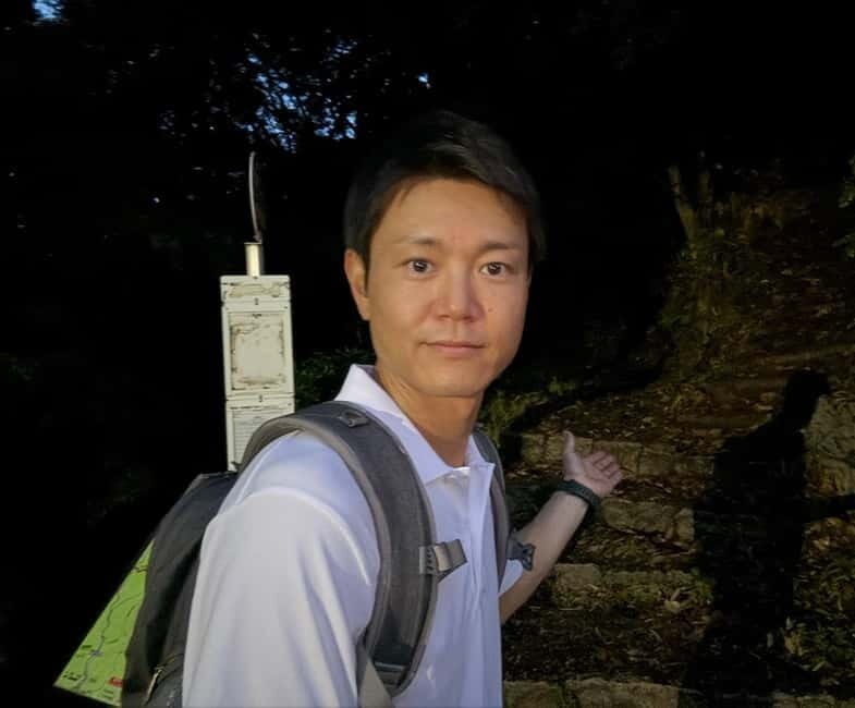 Kobe: Night Hike Adventure and local dining experience tour - Why This Tour Works Well