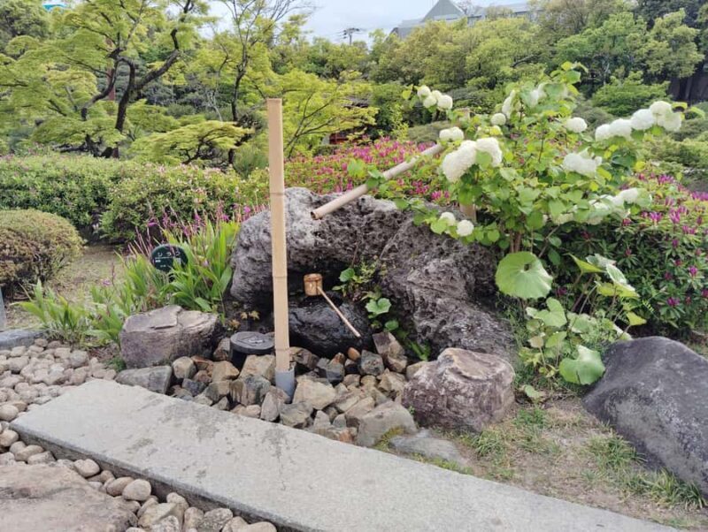Kobe: Sorakuen Garden Guided Walking Tour - Who Should Consider This Tour?