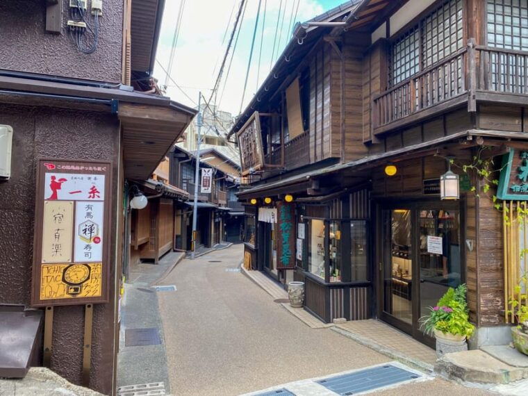 kobes-harmony-mountains-sea-and-the-serene-arima-onsen