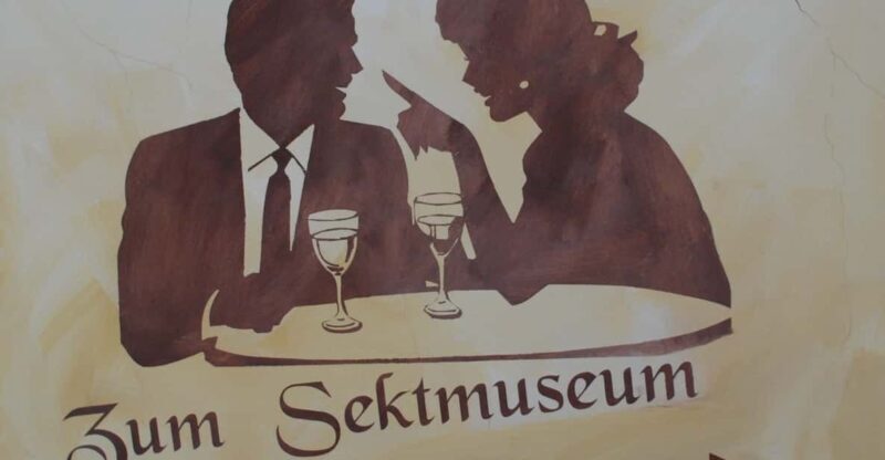 Koblenz: Wein-& Sektgeschichte(n) incl. Wein/Sekt Verkostung - Key Points
