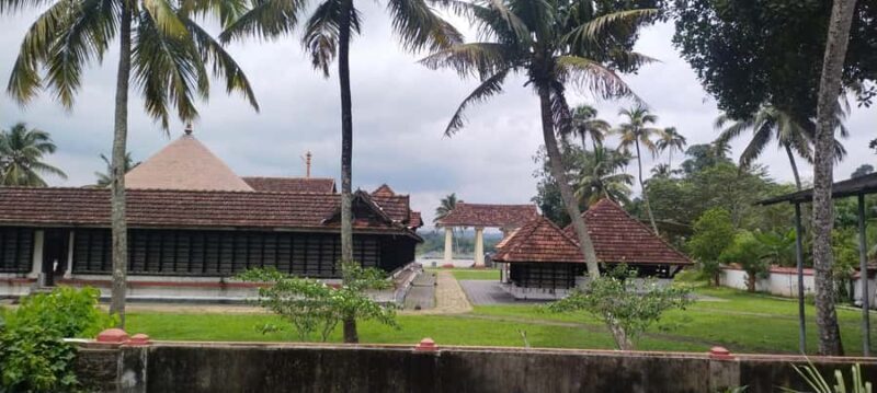 Kochi: Mulanthuruthy, Pazhoor, and Areekal Day Trip - Extra Attractions: Spice Farms and Local Churches