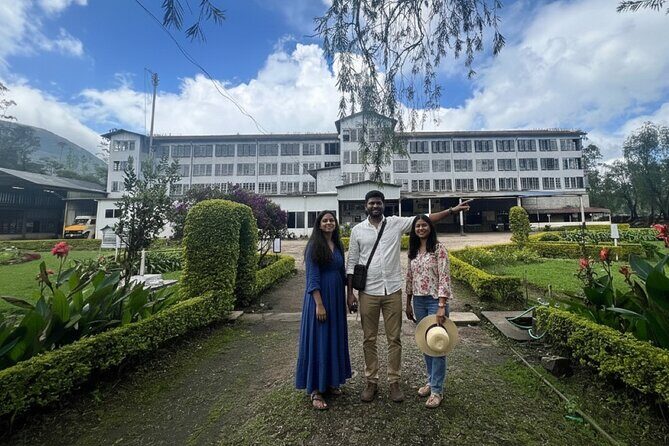 Kochi to Munnar Full Day Tour with Eravikulam, lockhart and Lunch - What’s Included and What Not