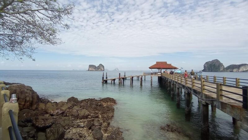 koh-lanta-4-islands-and-emerald-cave-tour-by-long-tail-boat