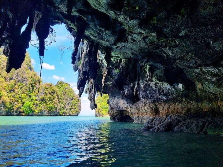 koh-lanta-half-day-sea-cave-kayaking-talabeng