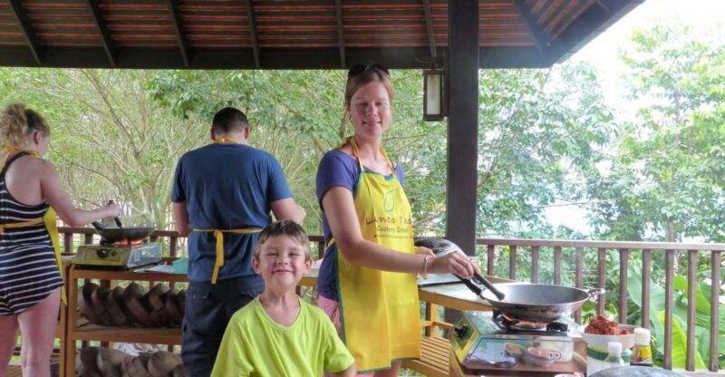 koh-lanta-lunch-course-at-lanta-thai-cookery-school