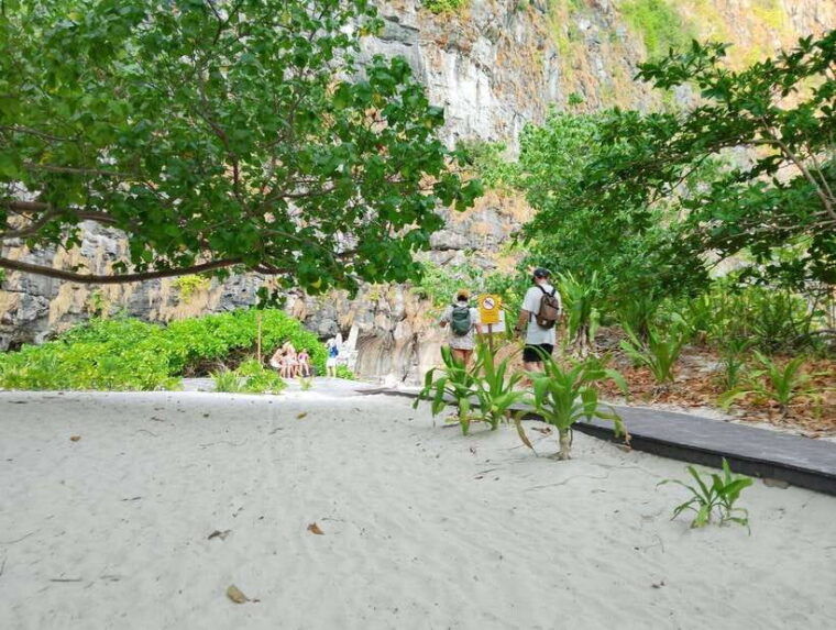 koh-lanta-tins-speedboat-odyssey-to-bamboo-island-beyond