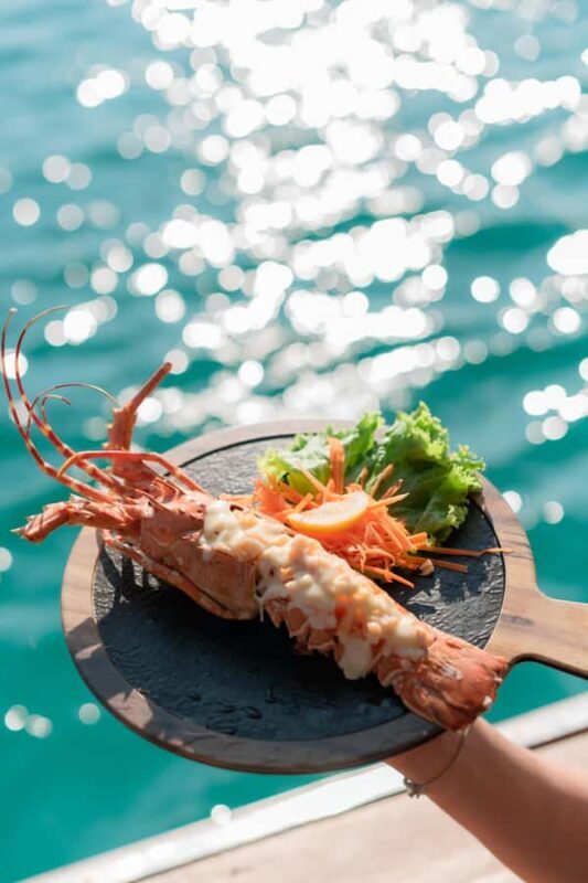Koh Larn: Private Wooden Boat Charter with Seafood Set - Key Points