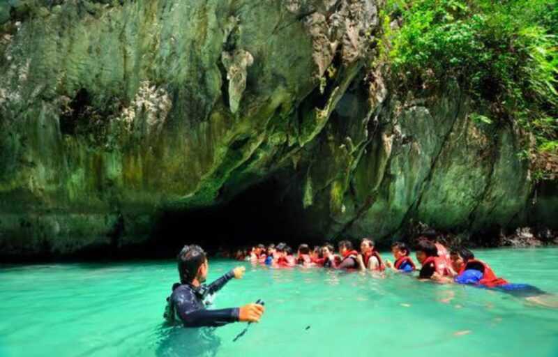 koh-ngai-emerald-cave-kradan-chueak-private-longtail-boat