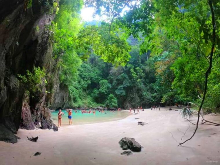 koh-ngai-emerald-cave-kradan-chueak-private-longtail-boat
