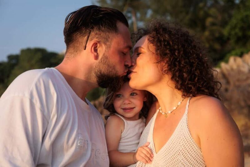 Koh Phangan: Family Photoshoot with 100 Photos - An In-Depth Look at the Koh Phangan Family Photoshoot