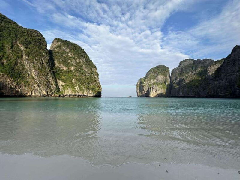 koh-phi-phi-maya-bay-bamboo-sunrise-sunset-speedboat-tour