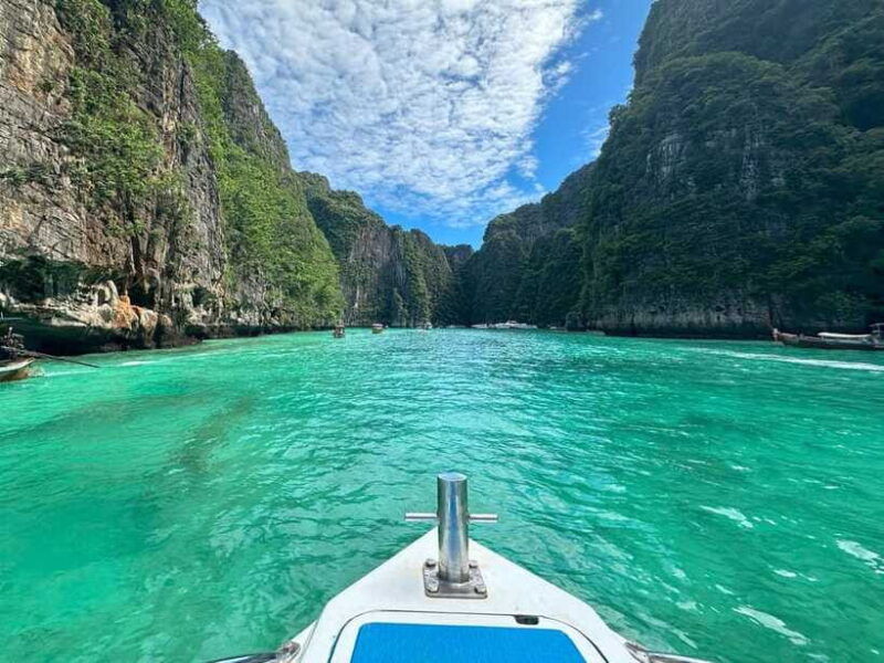 koh-phi-phi-maya-bay-bamboo-sunrise-sunset-speedboat-tour