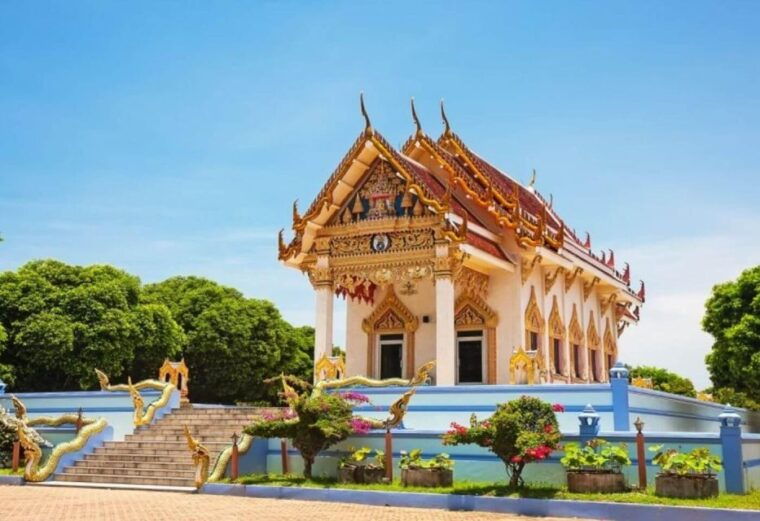 koh-samui-waterfall-and-mummified-monk-temple-tour