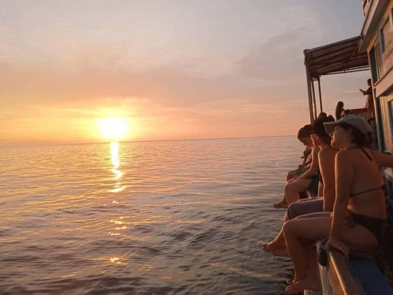 Koh Tao: Half-Day Sunset Snorkeling Tour with Lunch & Pickup - A Deep Dive into the Experience