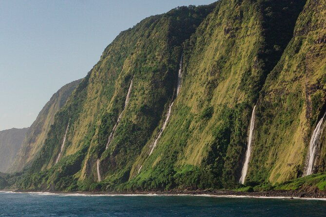 kohala-waterfalls-valleys-helicopter-tour-2