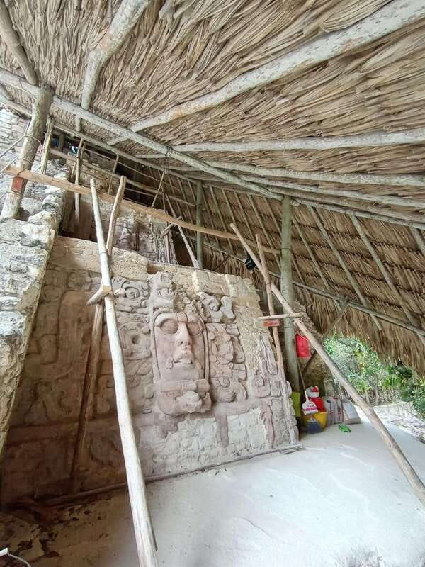 kohunlich-mayan-ruins-with-professional-native-guides