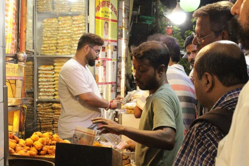 Kolkata Midtown Madness- A Street Food & Nightlife Tour - Key Points
