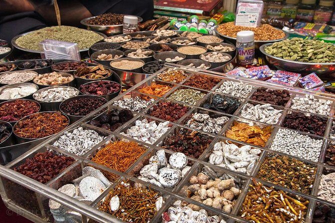 Kolkata Morning Visit Spice Market and Fruit Market with Tour Guide & Transports - Key Points