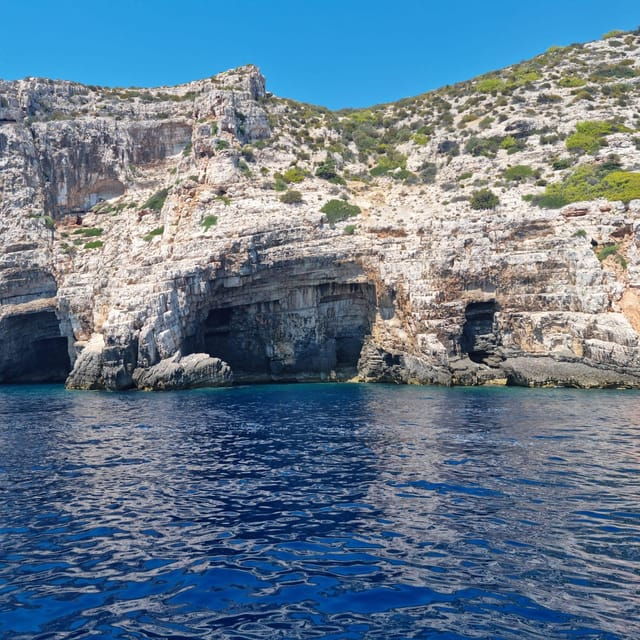 komiza-blue-cave-with-5-islands-coastal-gems-boat-tour