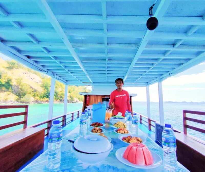 Komodo: Slow Voyage 2D1N Overnight Sailing Experience - An Authentic, Relaxing Way to Explore Komodo