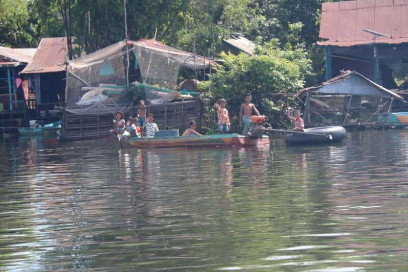 kompong-phluk-floating-village-tour-from-siem-reap