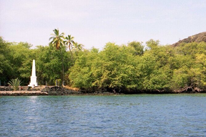 Kona Coast Cruise: Snorkel Kealakekua Bay & Dolphin Encounter - Snorkeling at Kealakekua Bay