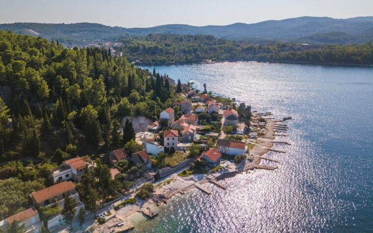 korcula-lux-islands-picnic-boat-tour