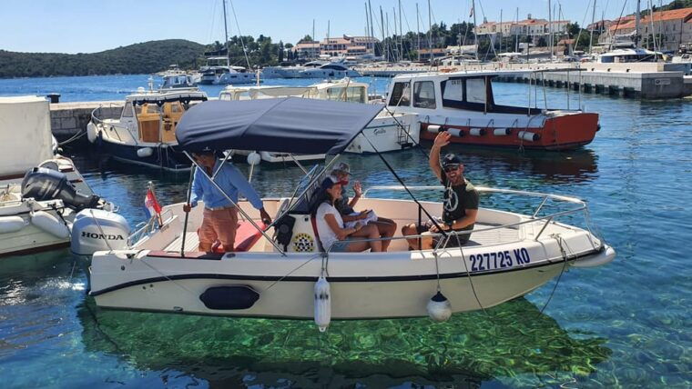 korcula-private-boat-tour-swimming-snorkeling