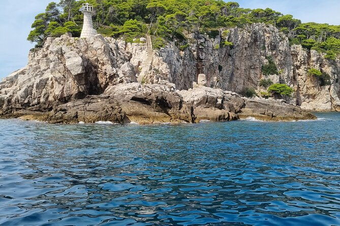 korcula-private-speed-boat-tour-by-quicksilver-675-sundeck