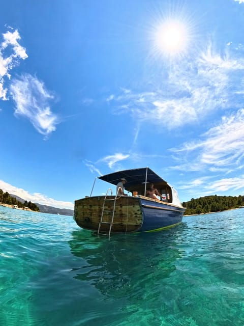 korcula-sail-away-tour-with-traditional-craftmanship-boat