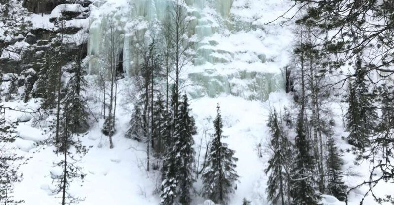 korouoma-canyon-and-frozen-waterfalls