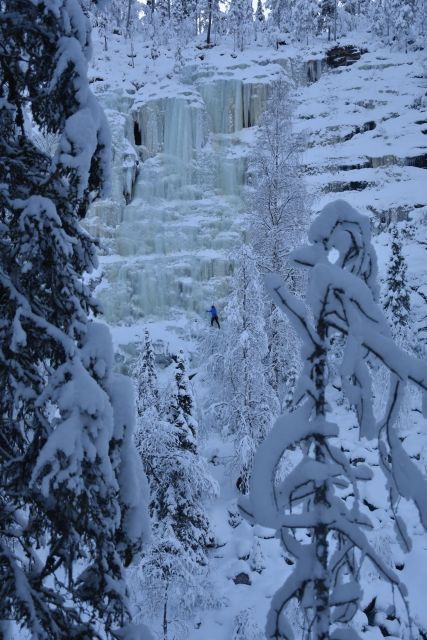 korouoma-canyon-and-frozen-waterfalls