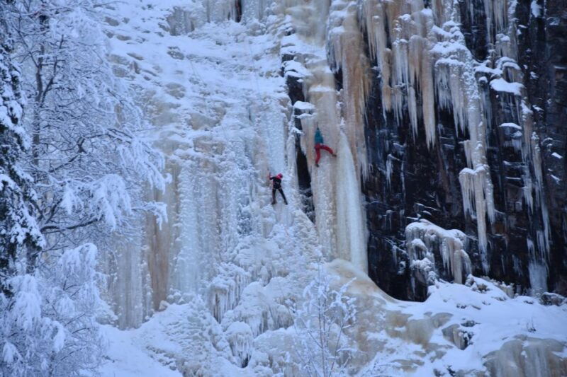 korouoma-canyon-and-frozen-waterfalls