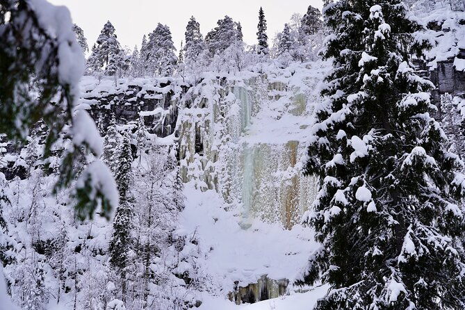 korouoma-frozen-waterfalls-hike-2