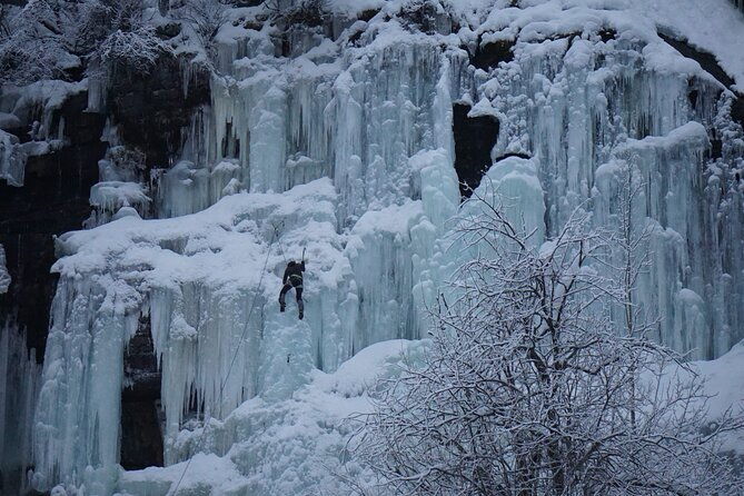 korouoma-loop-hiking-to-the-magical-frozen-waterfalls