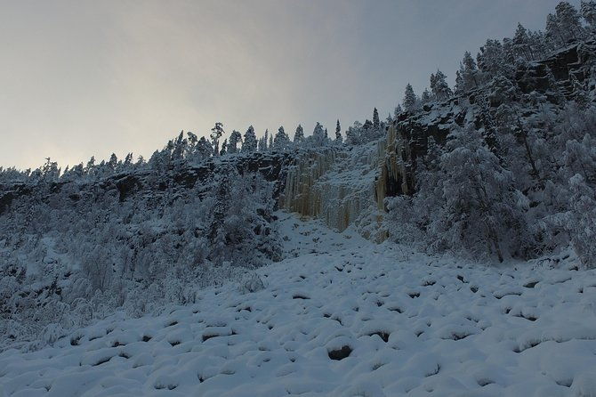 korouoma-national-park-and-frozen-waterfalls-hiking-tour-4