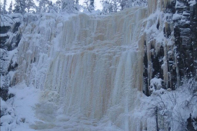 korouoma-national-park-frozen-waterfalls-adventure
