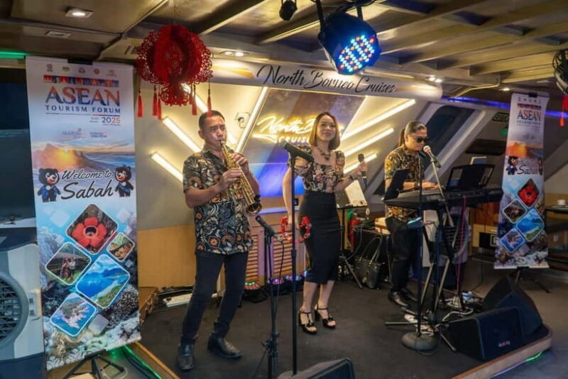 Kota Kinabalu: KK City Night Cruise - Key Points