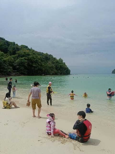 kota-kinabalu-manukan-sapi-islands-snorkeling-with-lunch