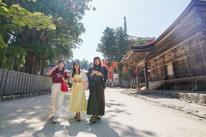 Koyasan Day Trip by Private Car from Osaka - Why This Tour Works Well