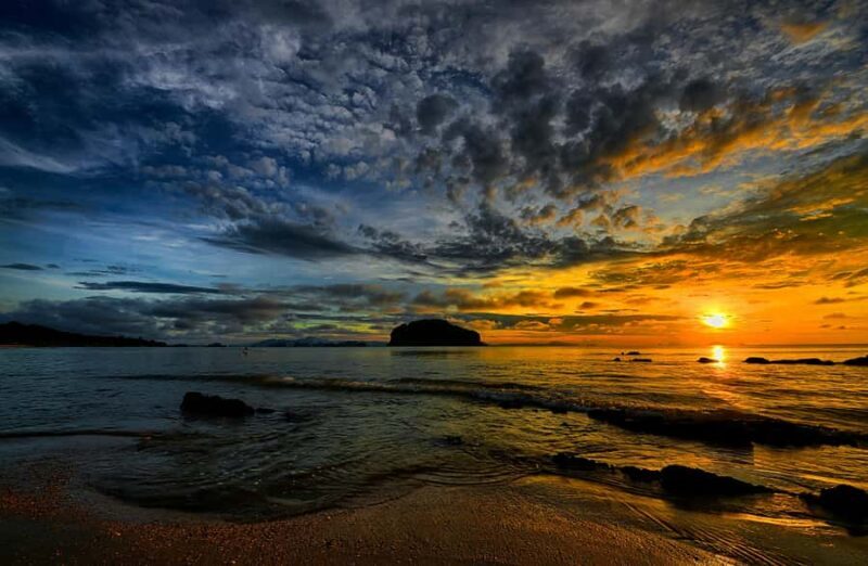 Krabi: Bioluminescent Plankton, 7 Islands sunset Tour & BBQ - The Food & Drinks