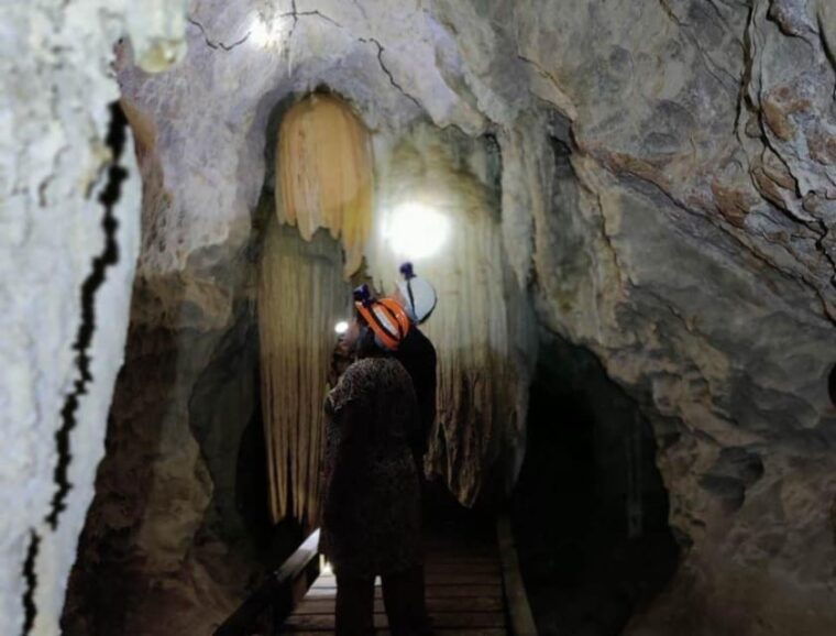 krabi-explore-tham-khlang-cave-and-blue-lagoon-adventure